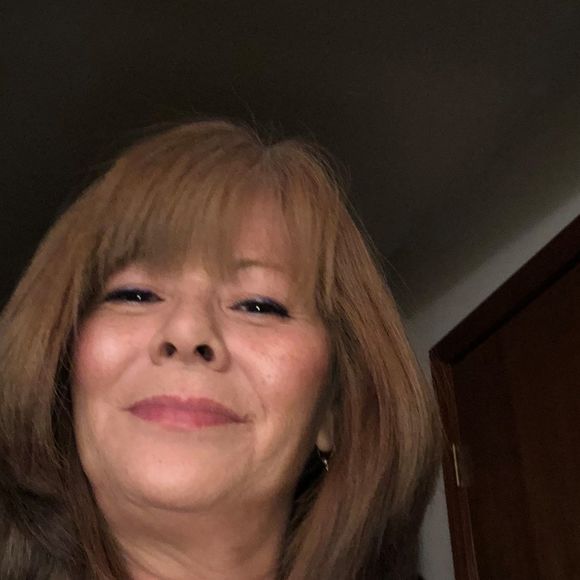 Meet your Posher, Sandra - Picture 1 of 1